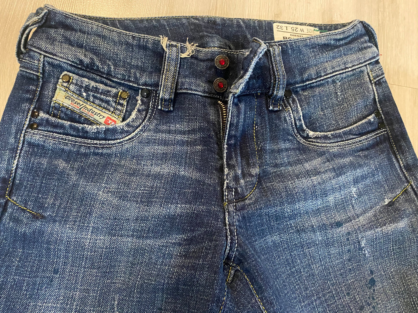 DIESEL JEANS RONHAR 008CK 25X32