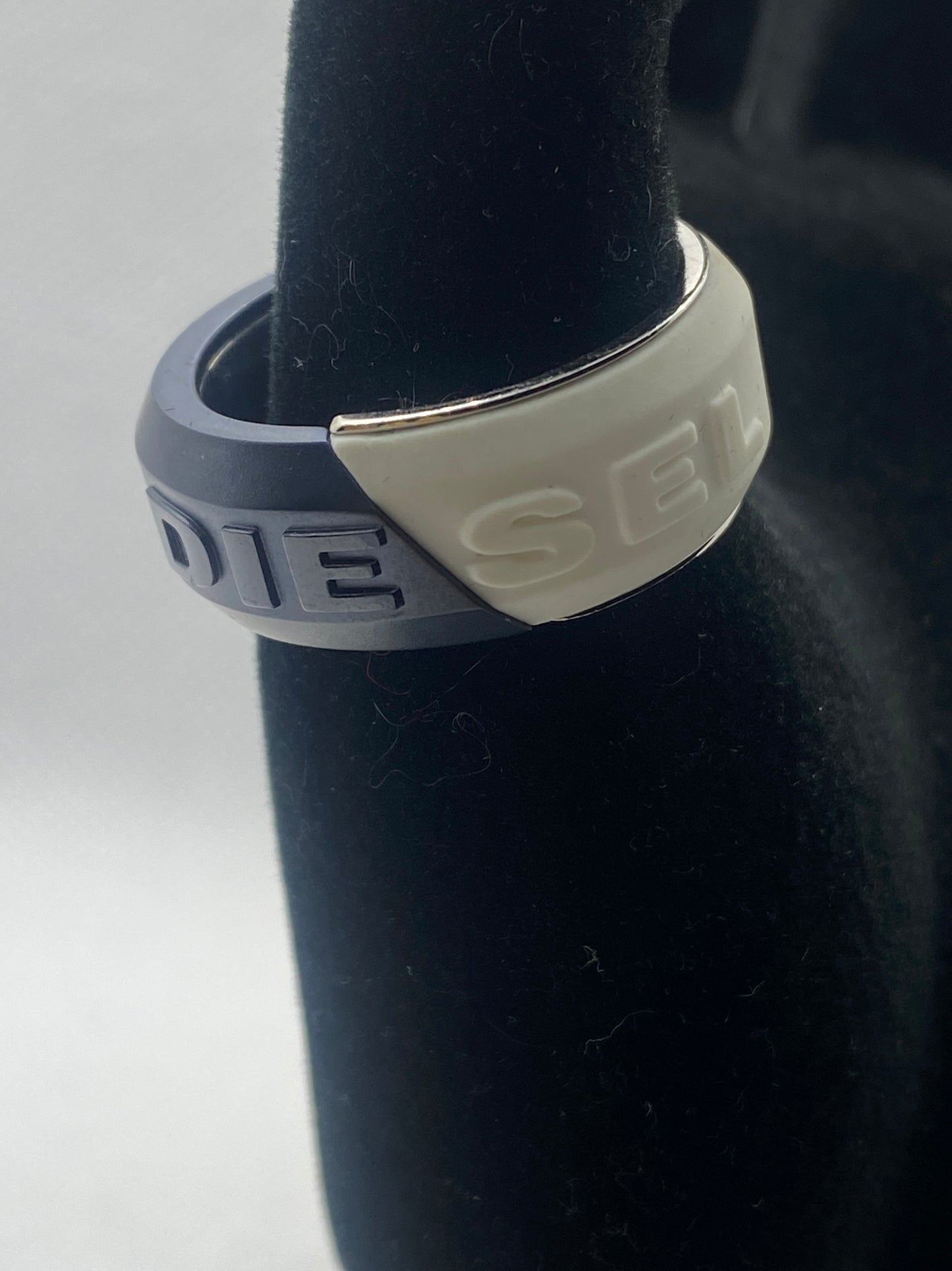 DIESEL BRAVE LOGO 2 COLORS RUBBER RING DX0469