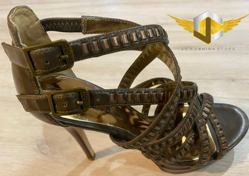 GUESS GREEN LEATHER STUDDED CRISS CROSS TAHIRAN SZ 5.5
