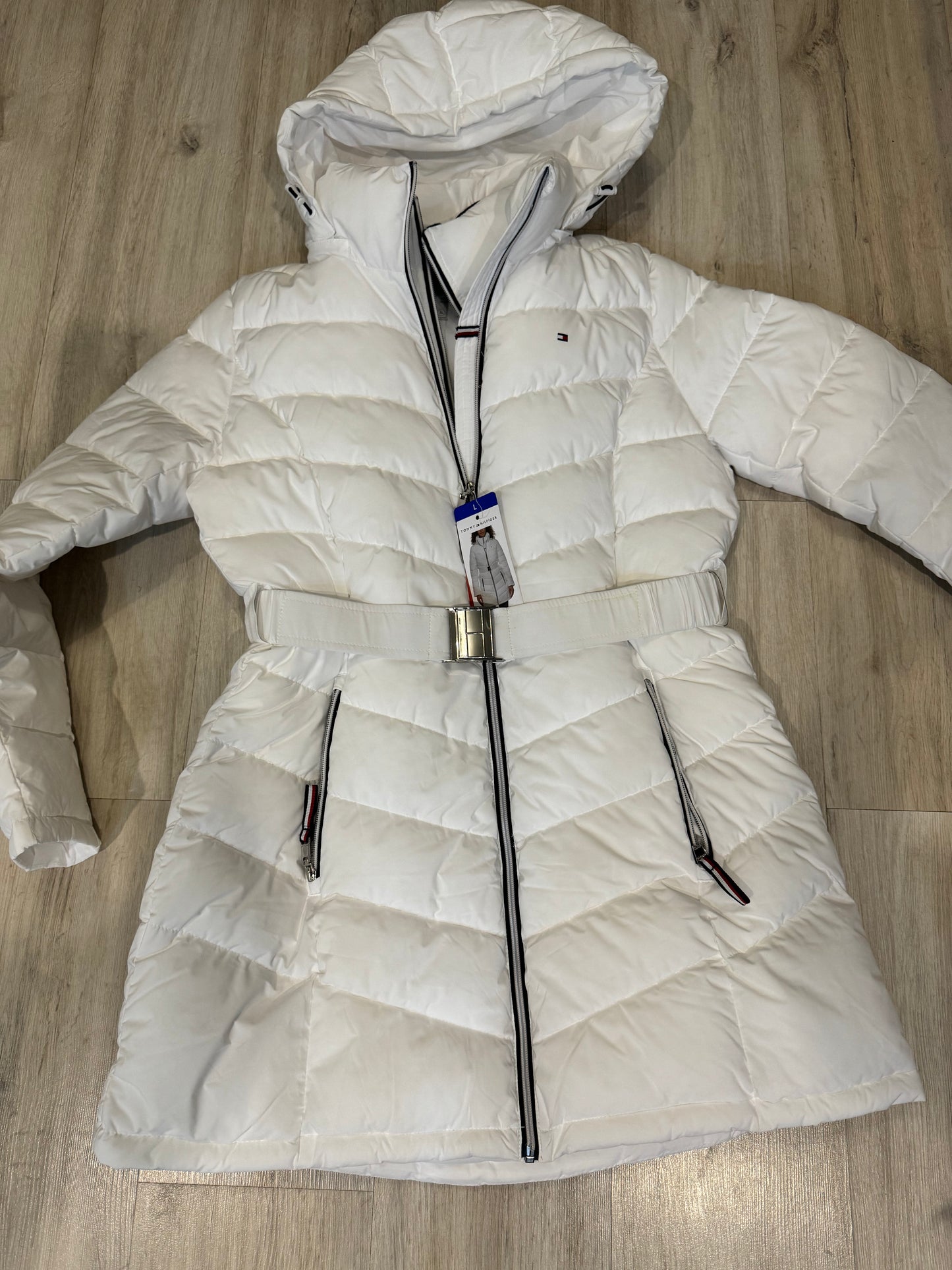 TOMMY HILFIGER LADIES HOODED QUILTED JACKET BELTED