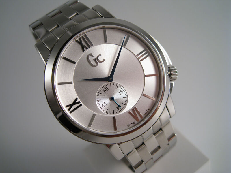 GUESS MEN'S COLLECTION SUPER SLIM LUXURY WATCH X59002G1S