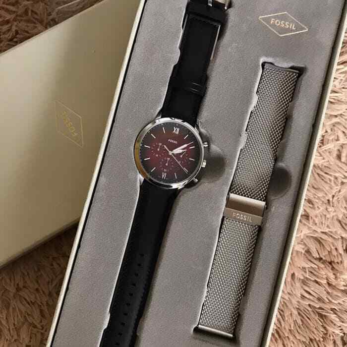 FOSSIL MEN'SES MESH AND LEATHER BAND WATCH FS5601