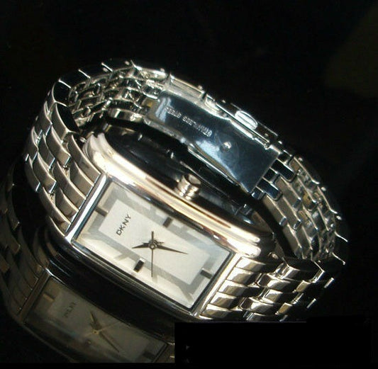 DKNY LADIE'S SILVER LUXURY DRESS COLLECTION SEXY WATCH NY4391