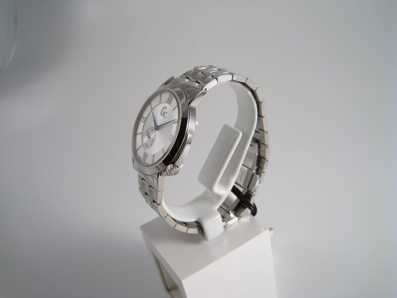 GUESS MEN'S COLLECTION SUPER SLIM LUXURY WATCH X59002G1S